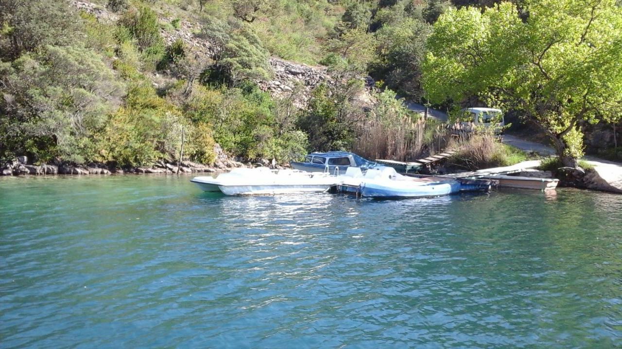 Domisiladore * Esparron-de-Verdon